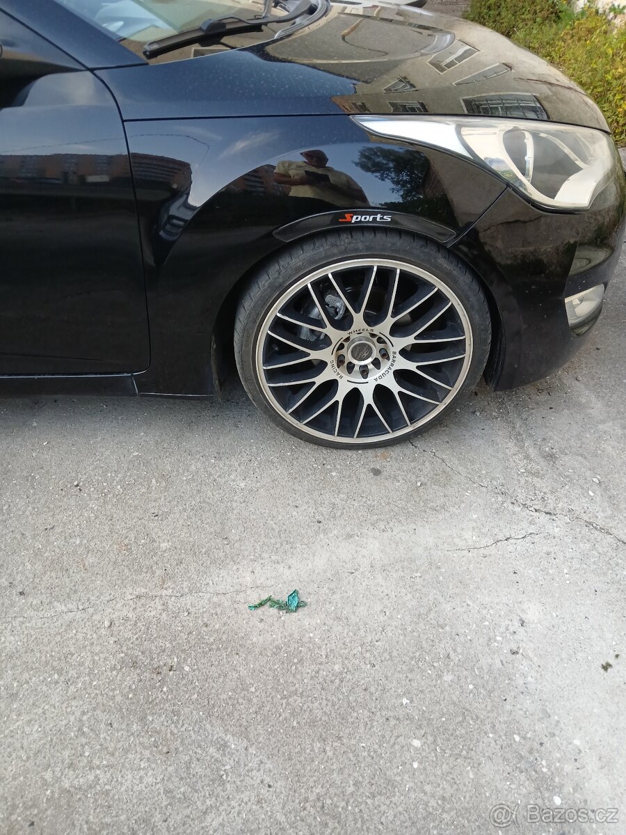 Hyundai Veloster 1.6.GDi - 5