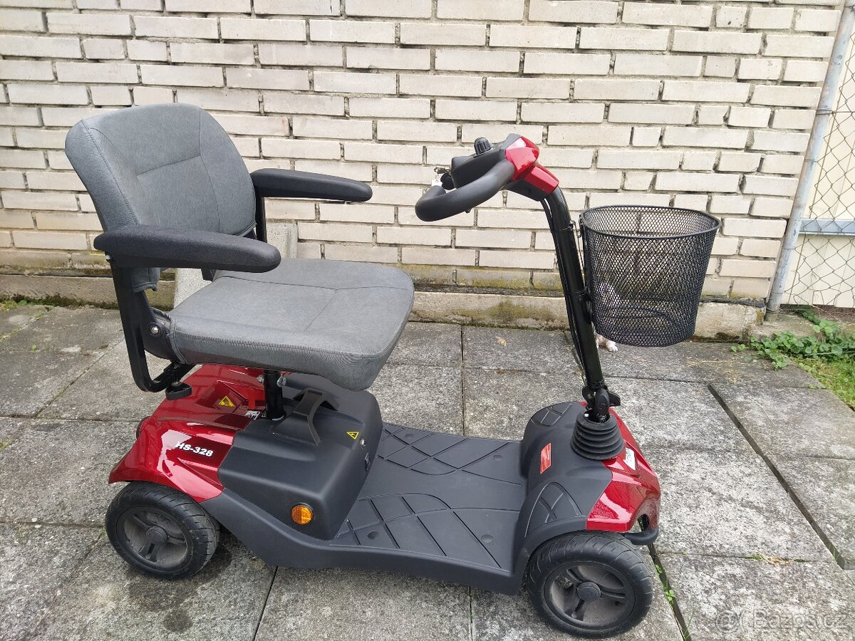 Elektrický skútr čtyřkolový