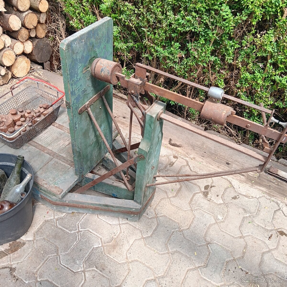 STARÉ VÁHY A LAHVE - 5