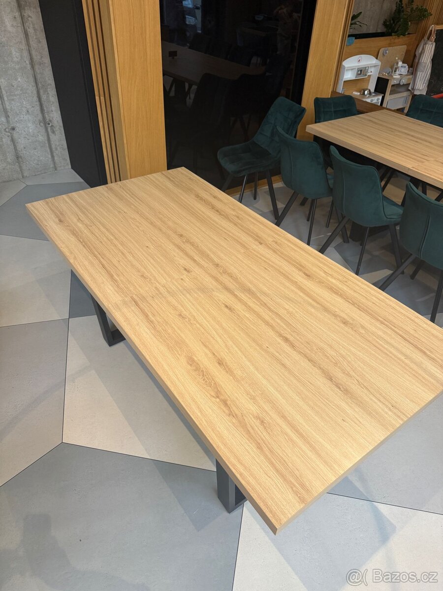 Rozkládací jídelní stůl - 5