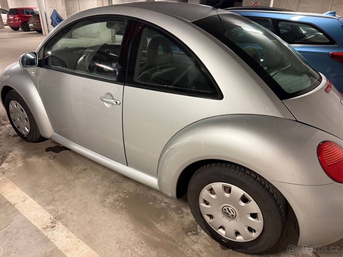 Volkswagen New Beetle - 5
