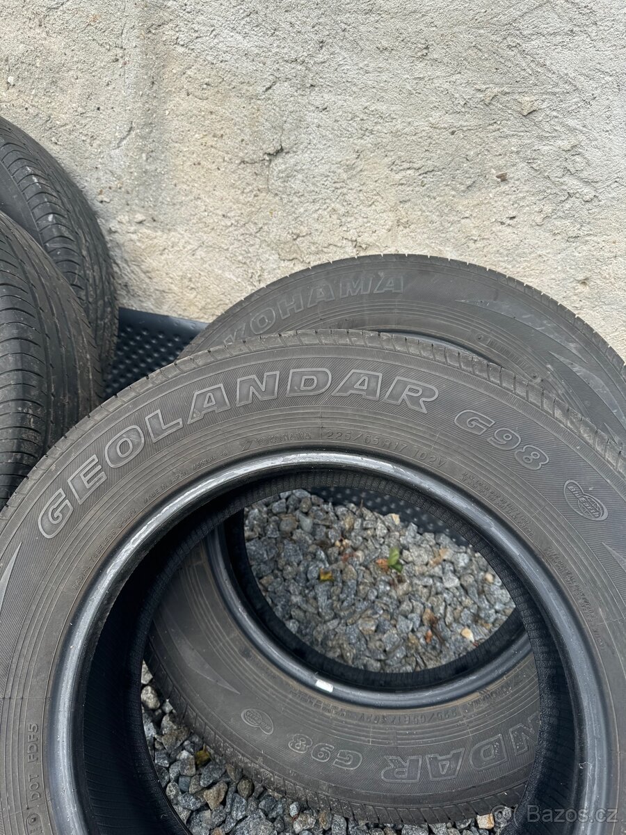 4 ks Prodám použité pneu 225/65 r 17 cena za sadu. - 5