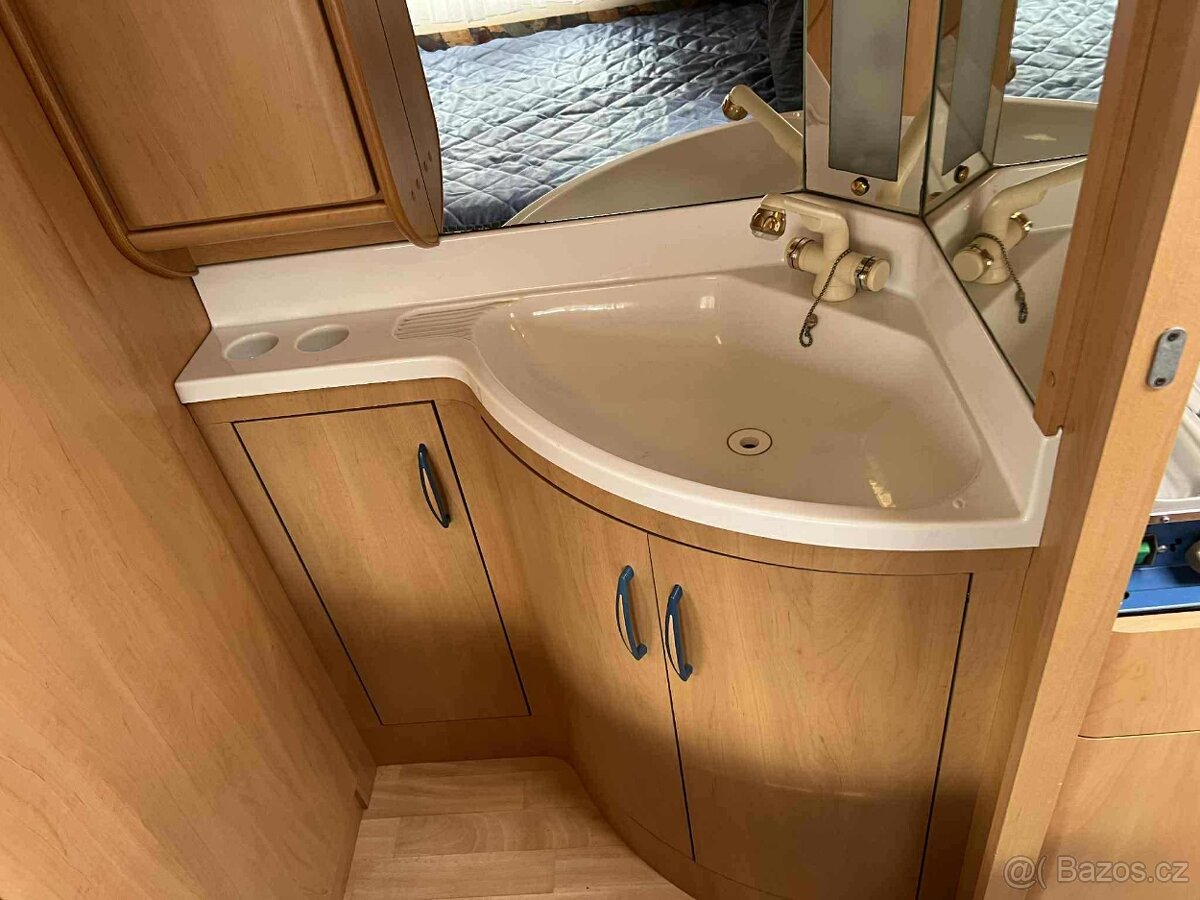 Hobby De Luxe 440 / 100 km/h/ Francouzská postel - 5