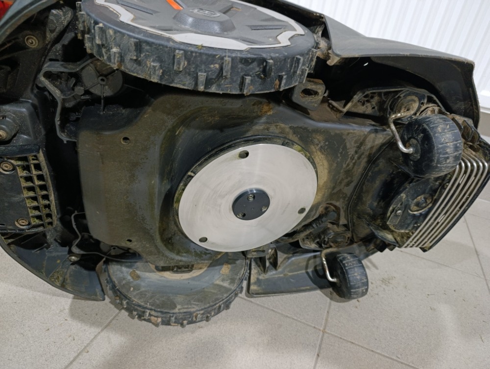 Robotická sekačká Husqvarna Automover 405XE NERA, v záruce - 5