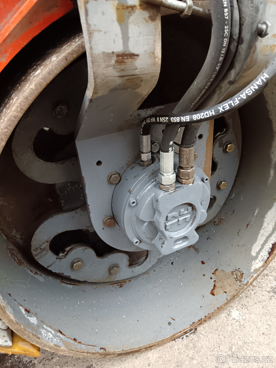 HAMM H10 3 TUNY vibrační válec - 5