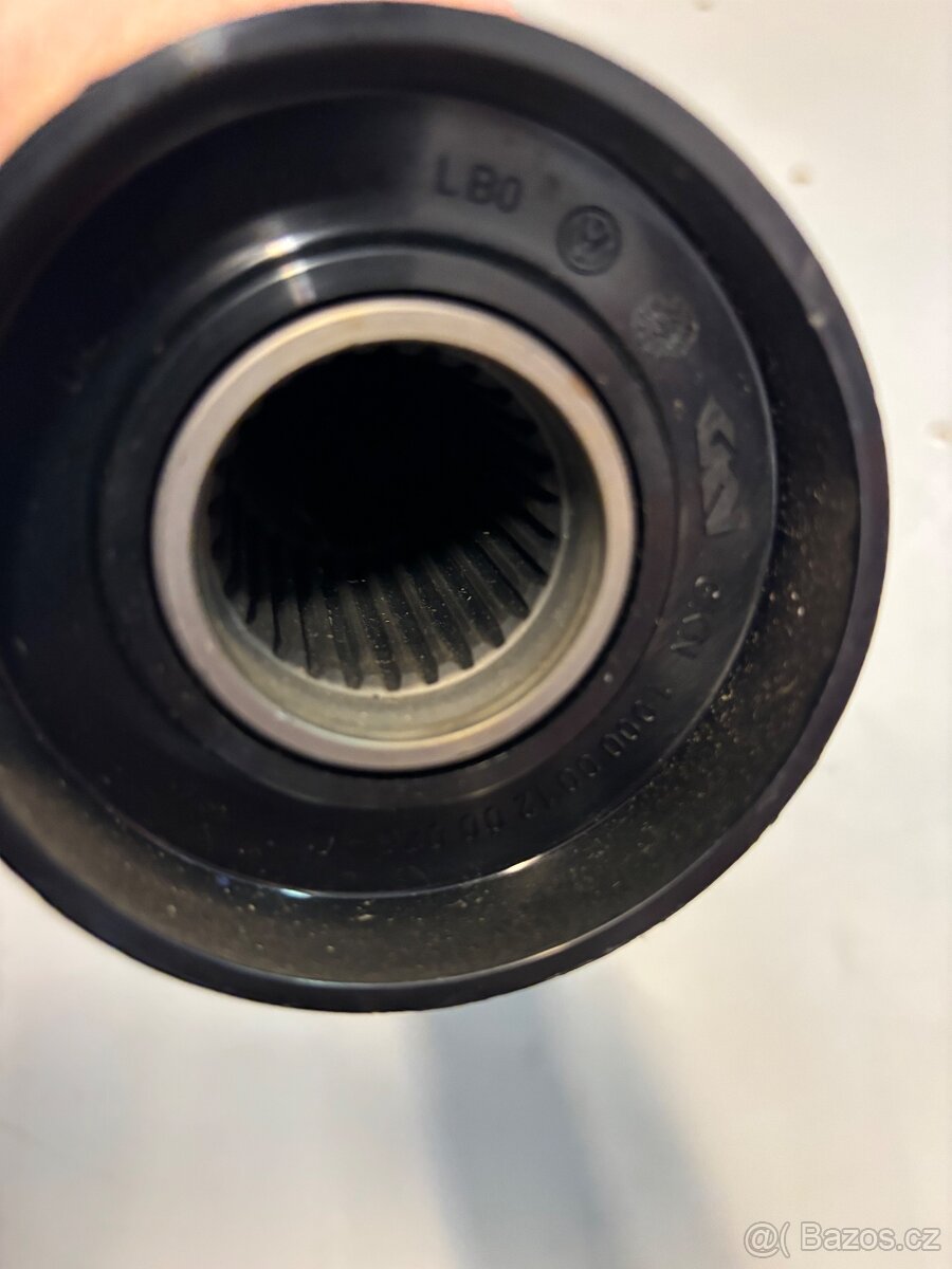 Poloosa  Vw T5 7E0407272S Pravá 5 Rychlostní nepoužívaná - 5