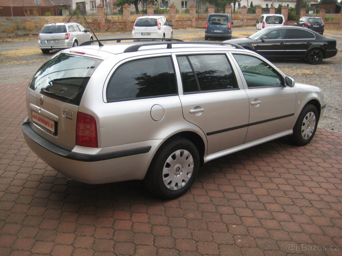 ŠKODA OCTAVIA TOUR COMBI 1.6 MPi 75 KW - 5