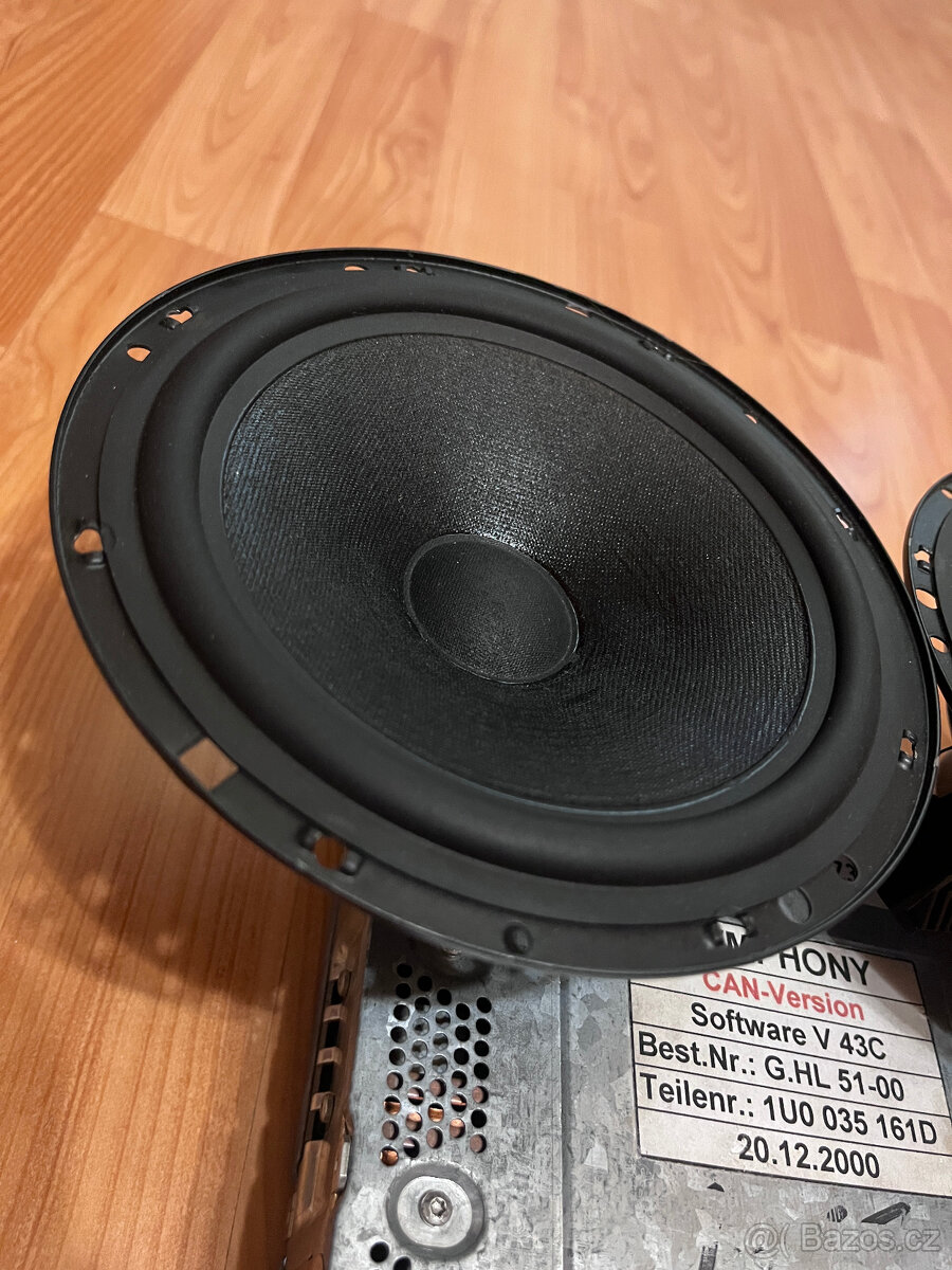 Originální repro z výbavy RS sound system a Škoda Smyphony - 5