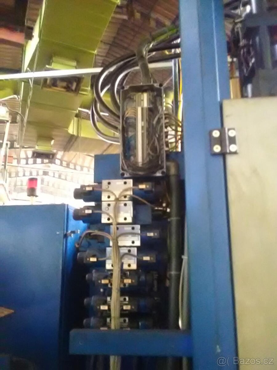 Vstřikovací lis na plasty Maplan MTF 1500 300 - 5