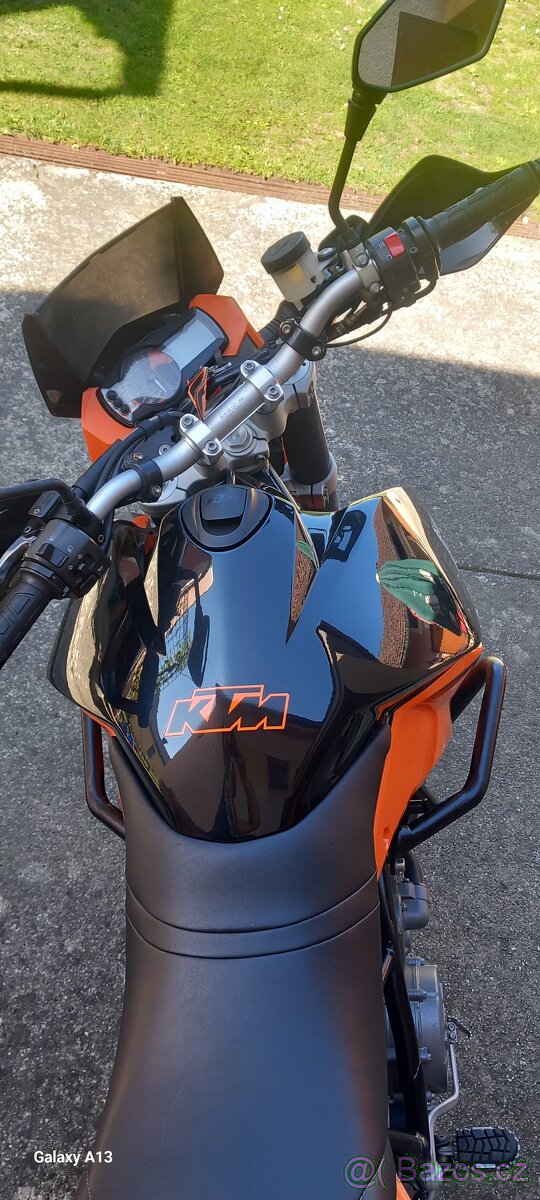 Prodám Ktm 990 SUPERMOTO - 5