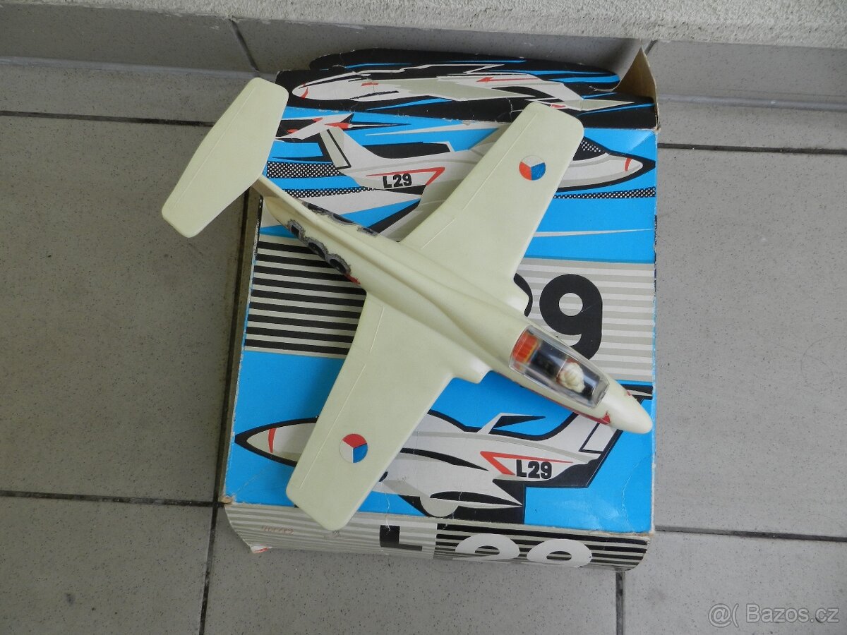 AERO L-29 DELFÍN KDN r. 1978 - ČSSR - 5