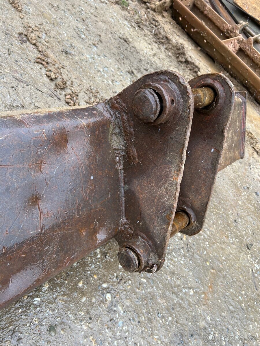 Svahovací lopata - JCB - 5