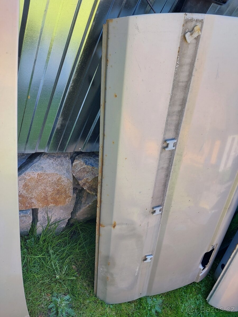 BMW e32 plechařina - 5