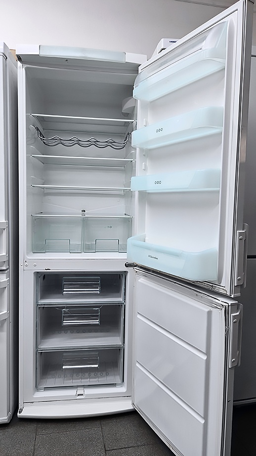 Lednice s mrazákem WHIRLPOOL, komb., výška 200 - 5