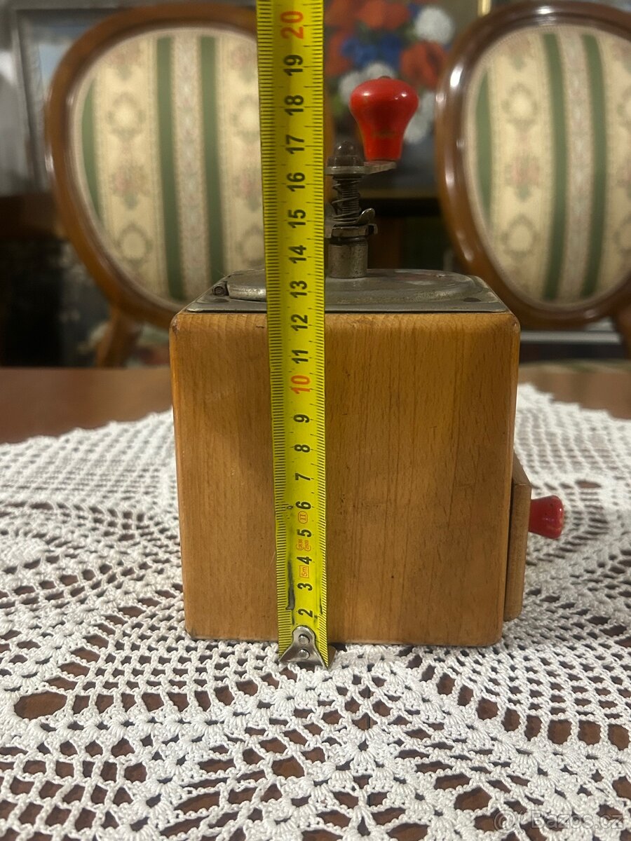 Dřevěný kávomlýnek - 5