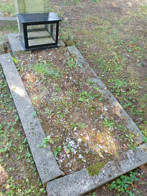 Přenechám hrobové místo - 5