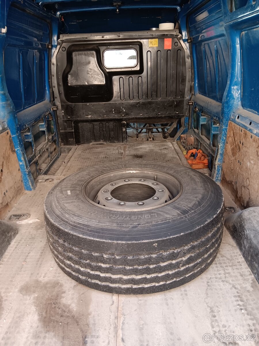 FORD TRANSIT 2,4 DI 2002 - 5