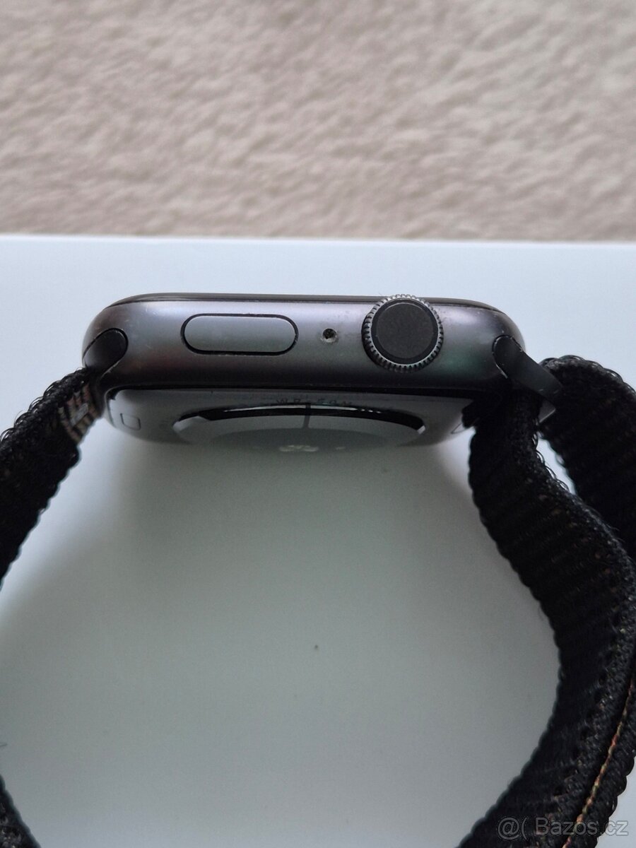 Apple Watch 4 44mm - 5