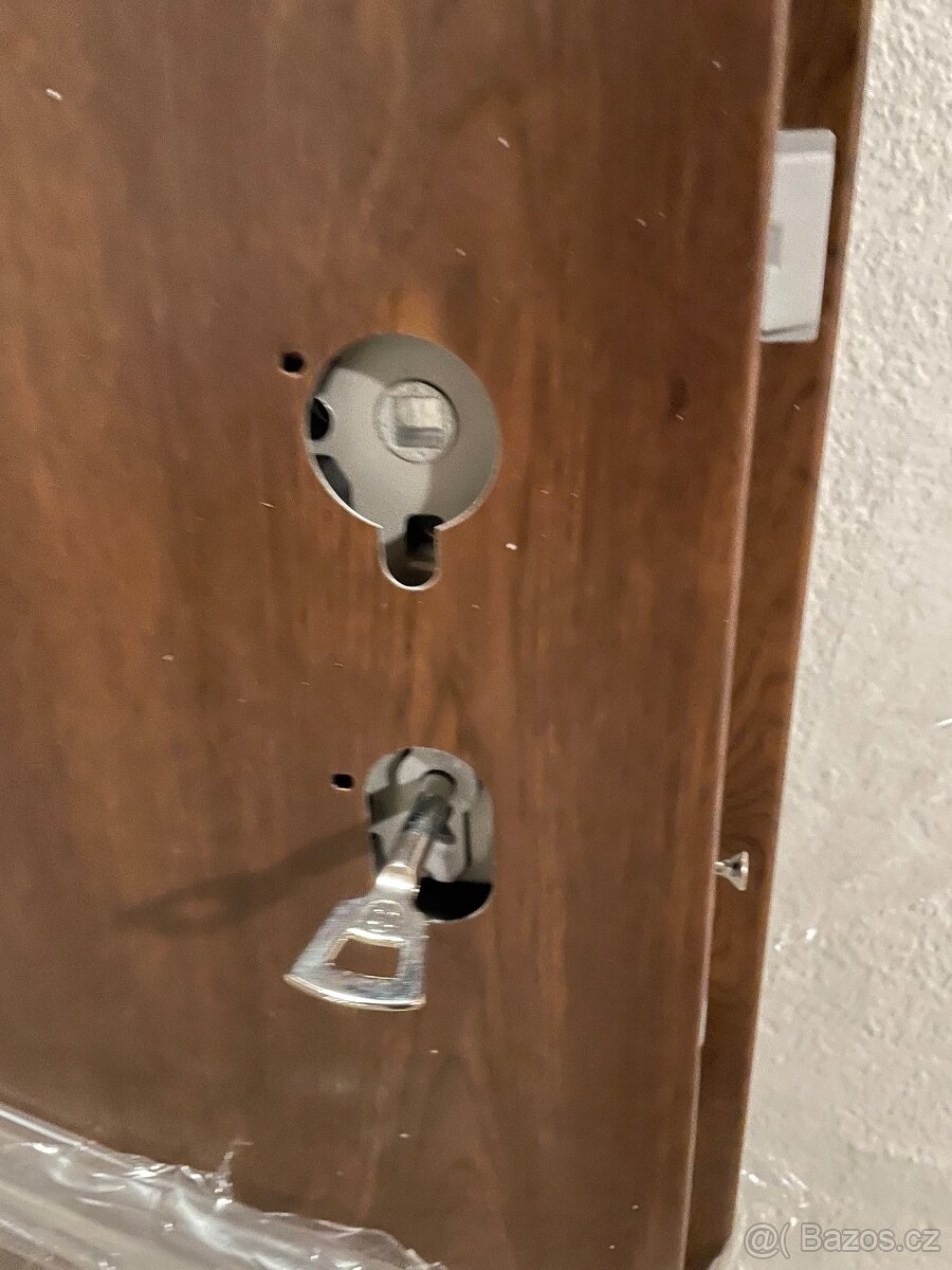 Zadlabací zámek - 5