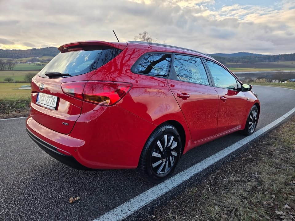 KIA CEED COMBI - KUP ČR - NAFTA - UDRŽOVANÝ - 2016 - 5