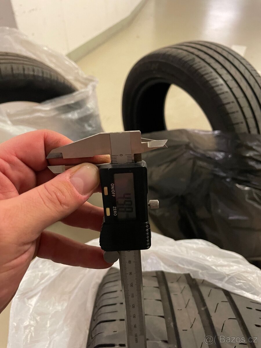 Pirelli 235/50/R19 - letní - 5