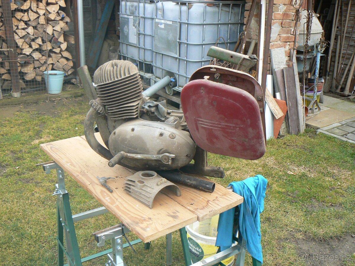 Motor Jawa 175 dvouvýfuk - 5