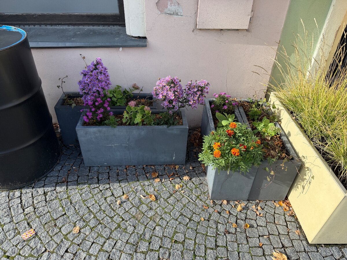 Betonový truhlík zahradní - 5