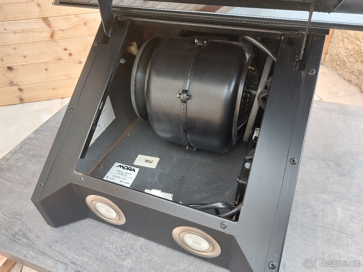 Zachovalí digestoř Mora - 5