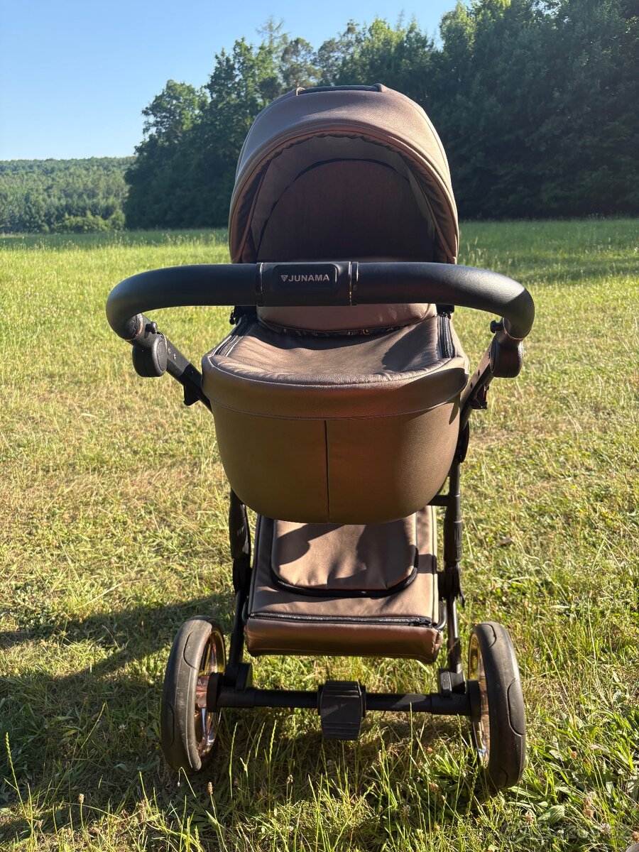 Kočárek Junama - 5
