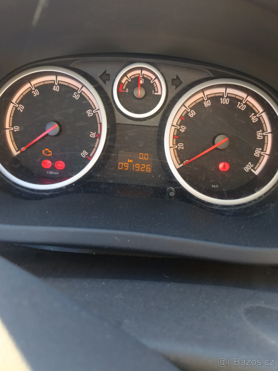 Opel Corsa D 1.2i - 5