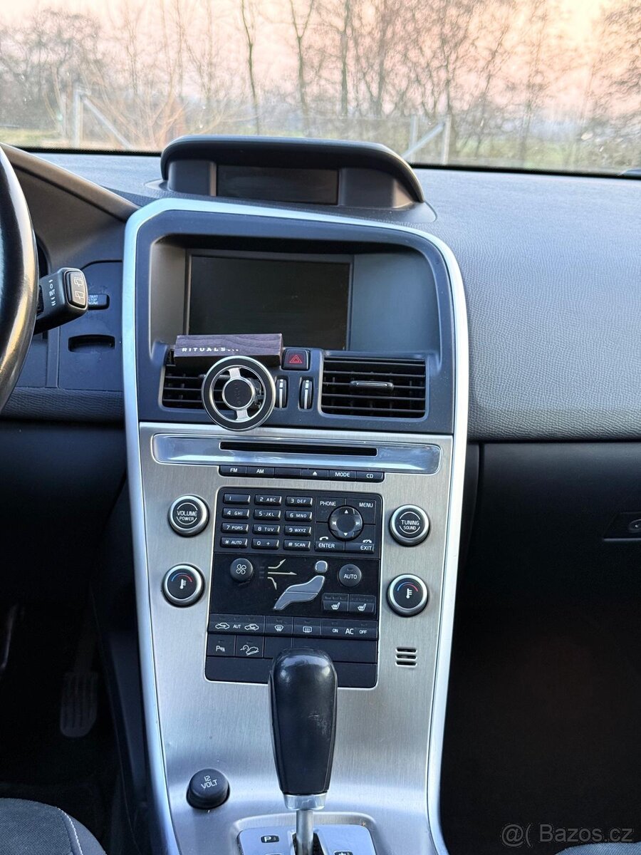 VOLVO XC60 D5 - 5