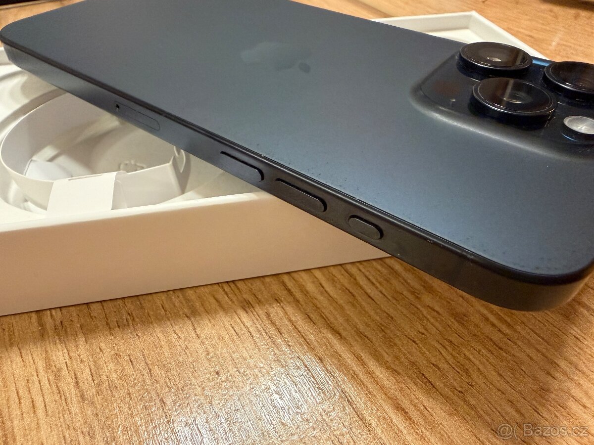 Apple iPhone 15 Pro Max 256GB modrý - 5