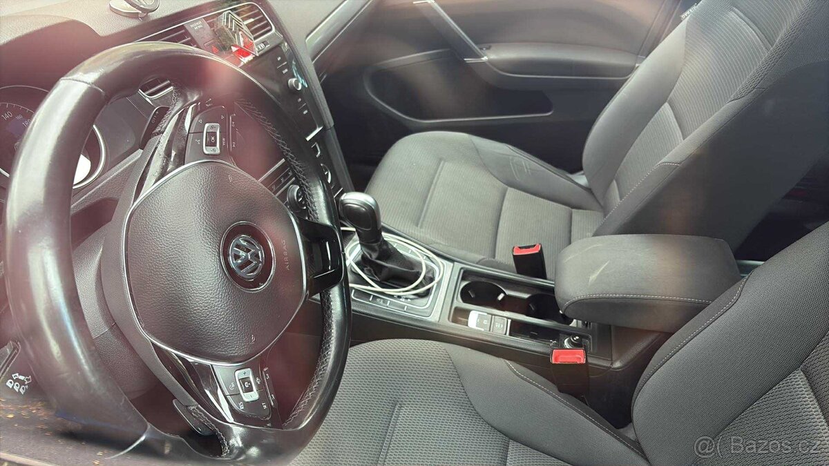 VW Golf - 5