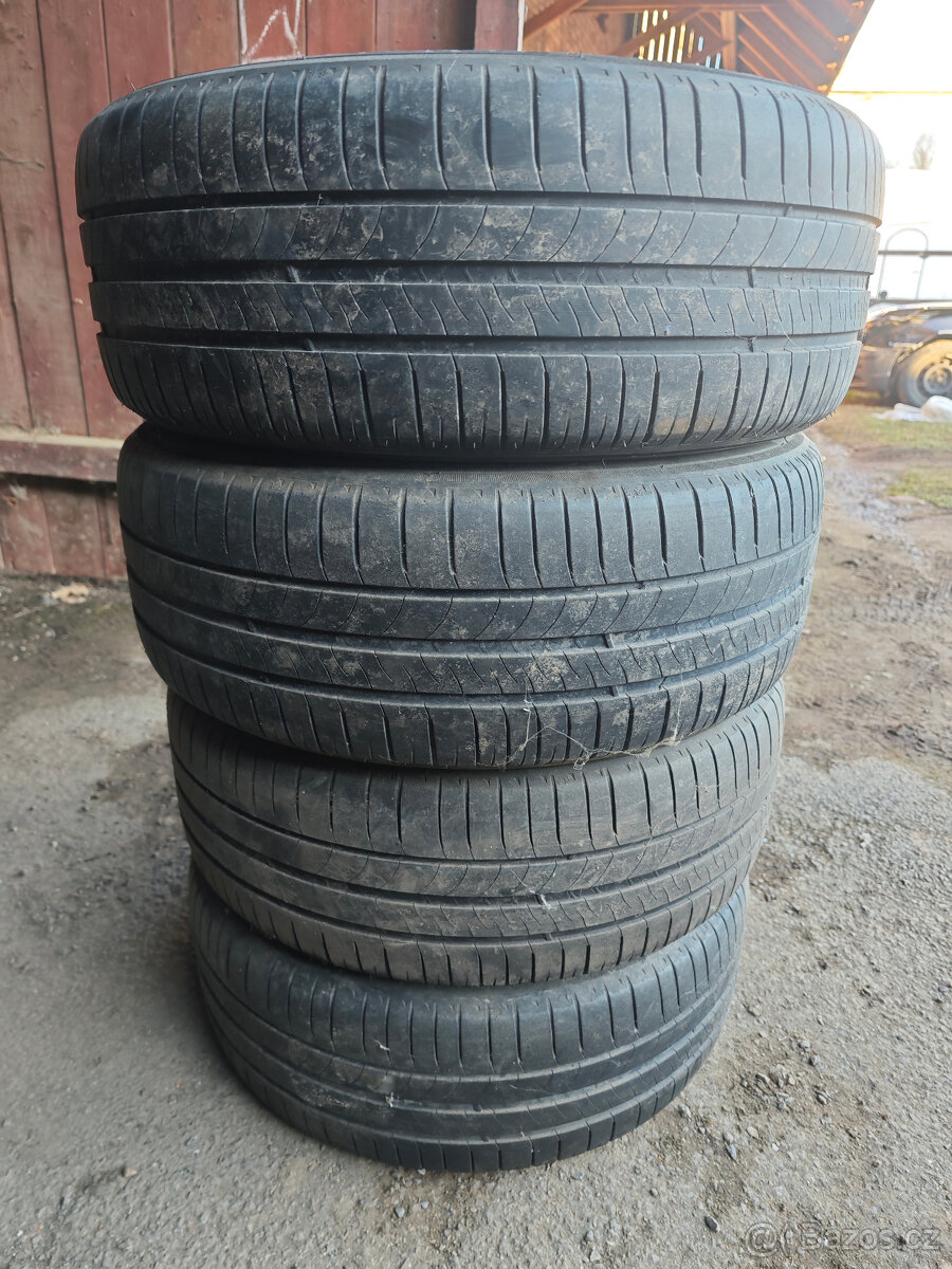 Prodám sadu Alu disků Mazda 7Jx16H2 ET55 + le pneu 205/55/16 - 5