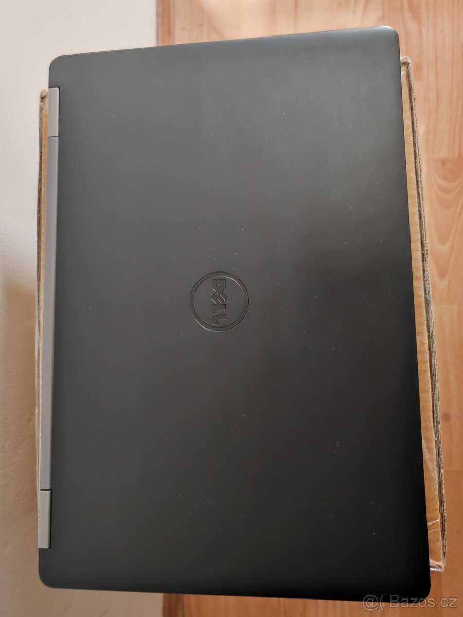 Dell Latitude E5570 - 5