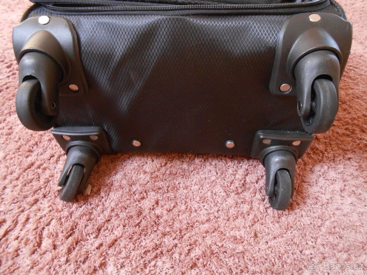 Prodám zánovní kufr - 5