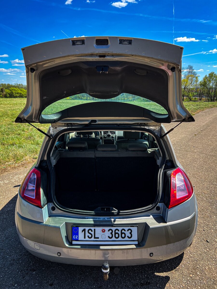 Renault Megane 2, 1.6i - 5