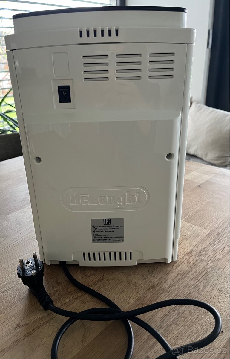 Plne funkčný automatický kávovar Delonghi - 5