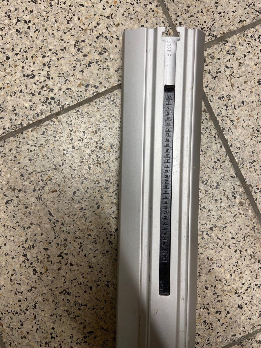 Thule příčníky na hagusy. WingBar + patka 7104 - 5