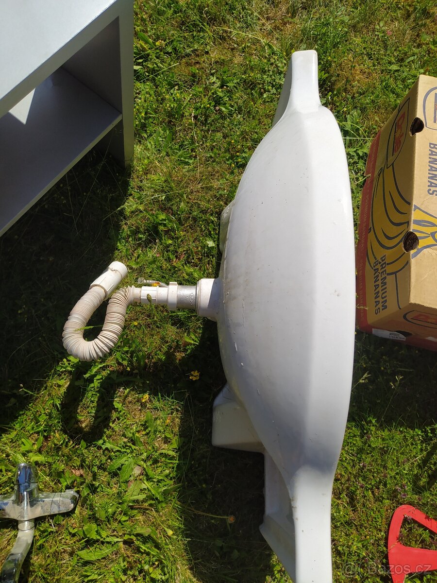 Umyvadlo Laufen, včetně baterie - 5