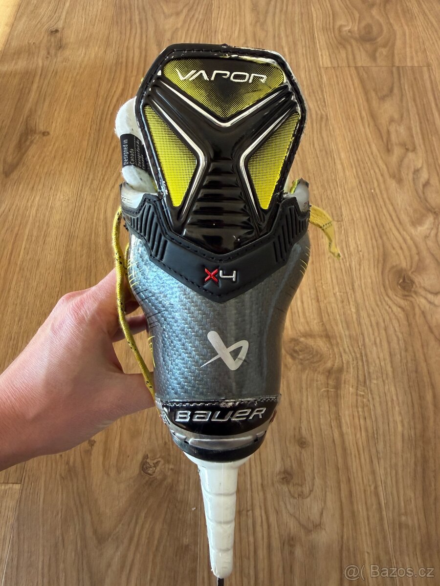 Prodám brusle Brusle Bauer Vapor X4 Yth 13.0 - 5