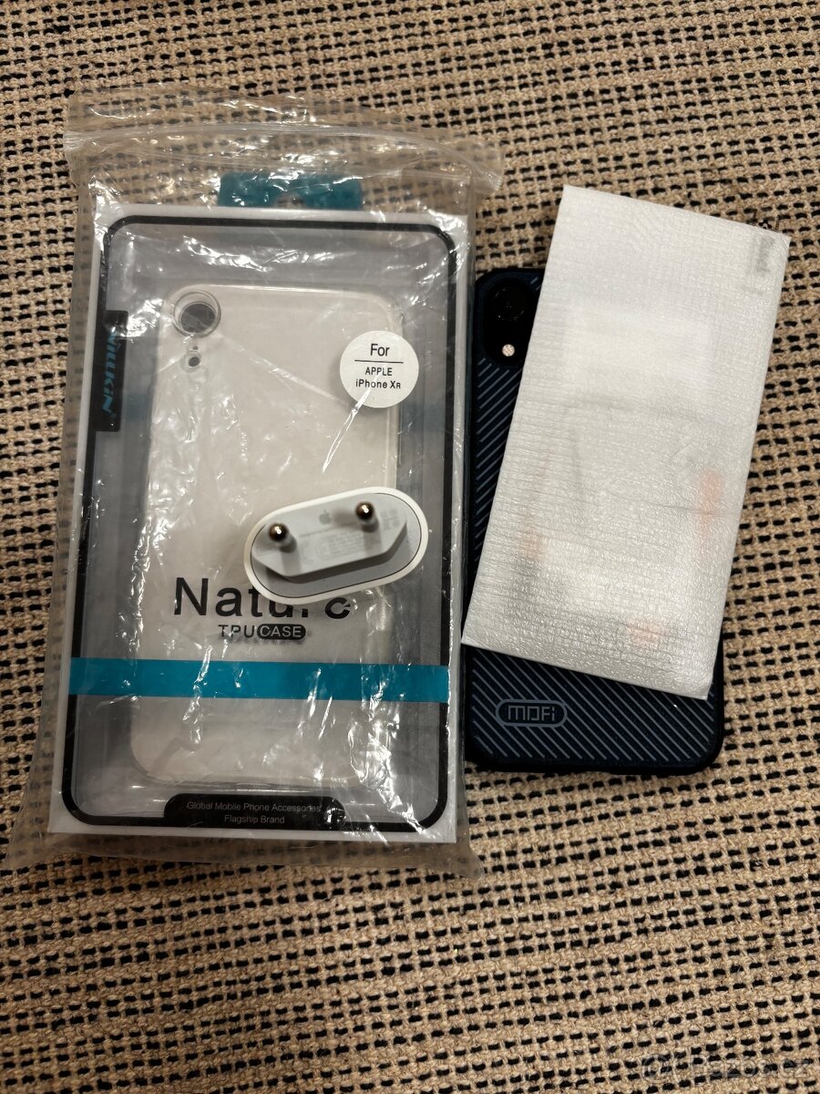 iPhone XR, cerny, 64GB, baterie 97% - 5