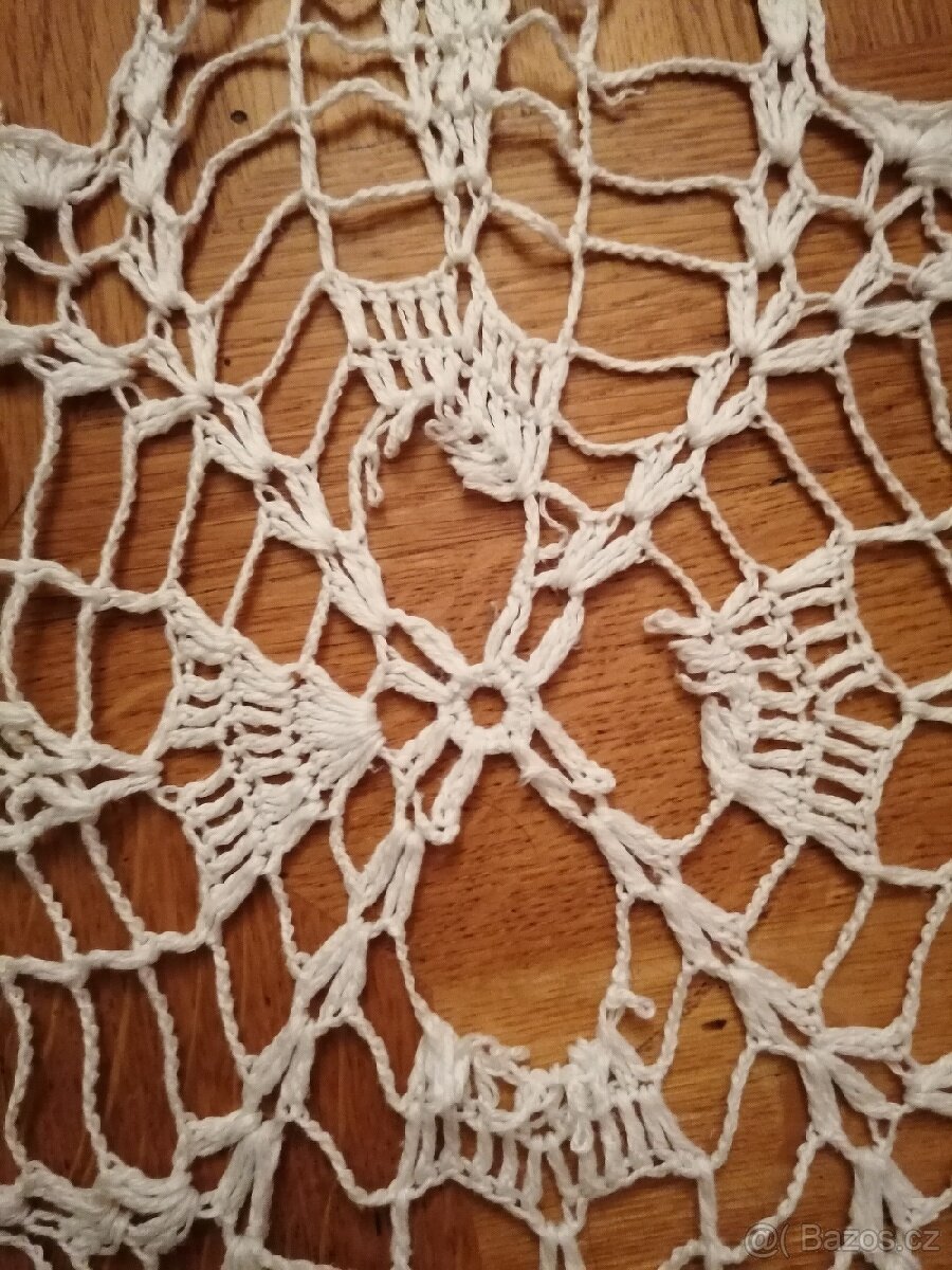 Ručně háčkovaná záclona - 5