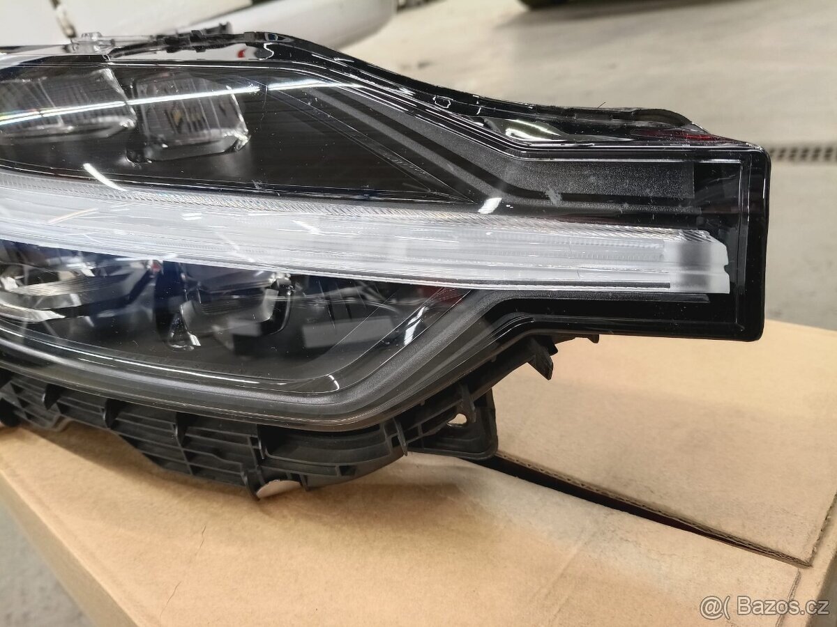 Volvo xc60 II facelift 21 light right full led mid - 5