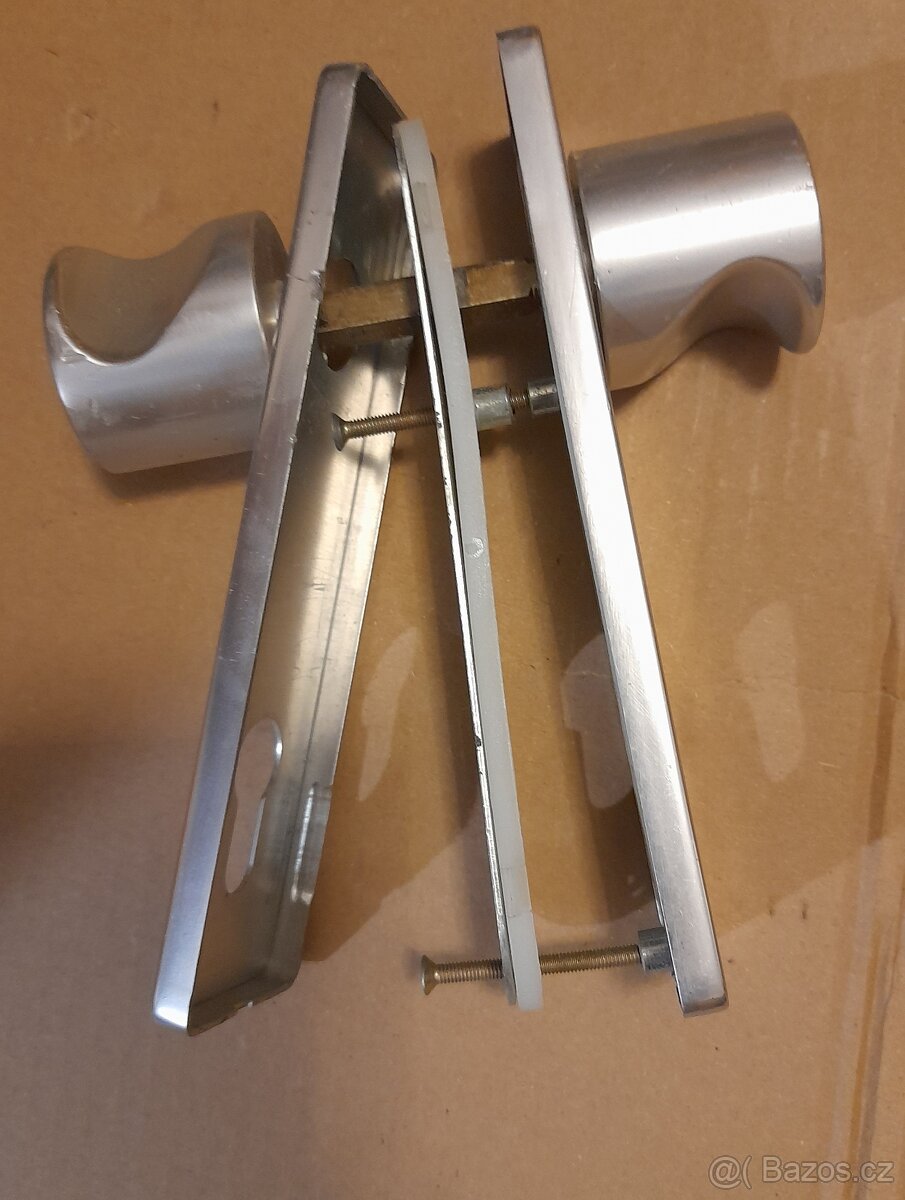 Zámky a kliky se štítky - 5