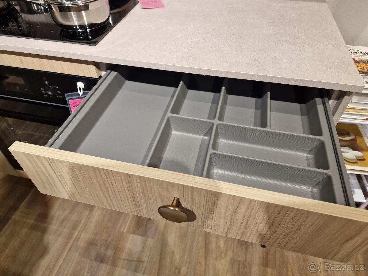 N.O.V.Á kuchyňská linka - 5