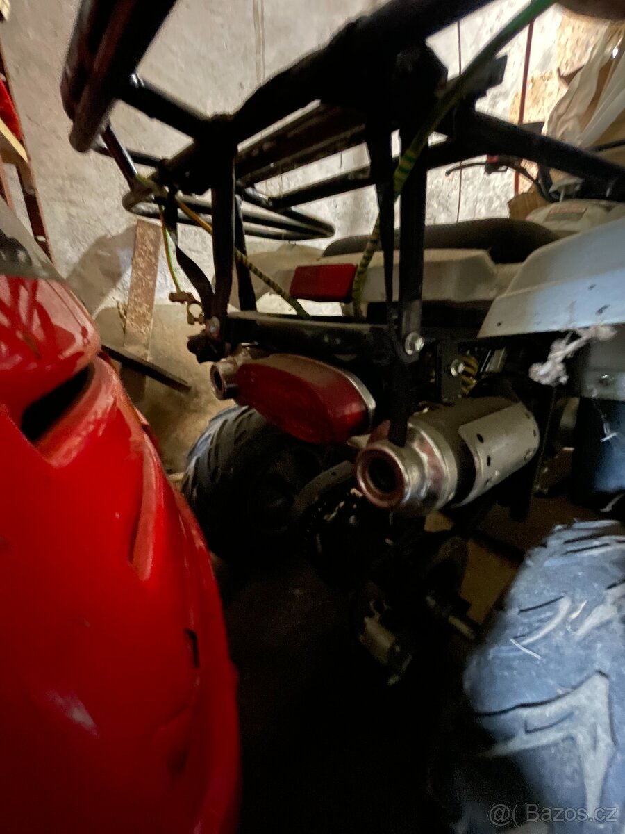 Prodáme dětskou motorovou čtyřkolku