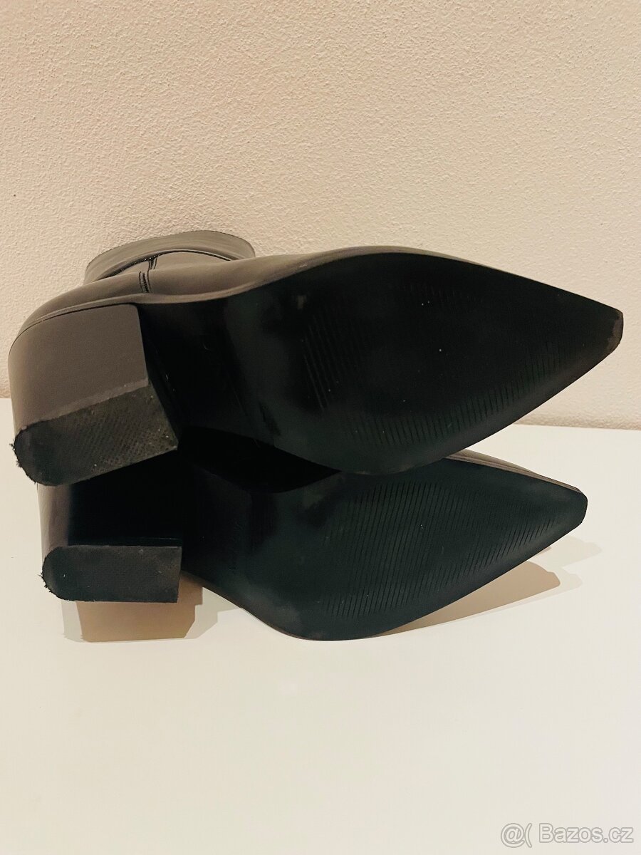 Polokozačky do špičky na podpatku vel. 37 JENNY top stav - 5