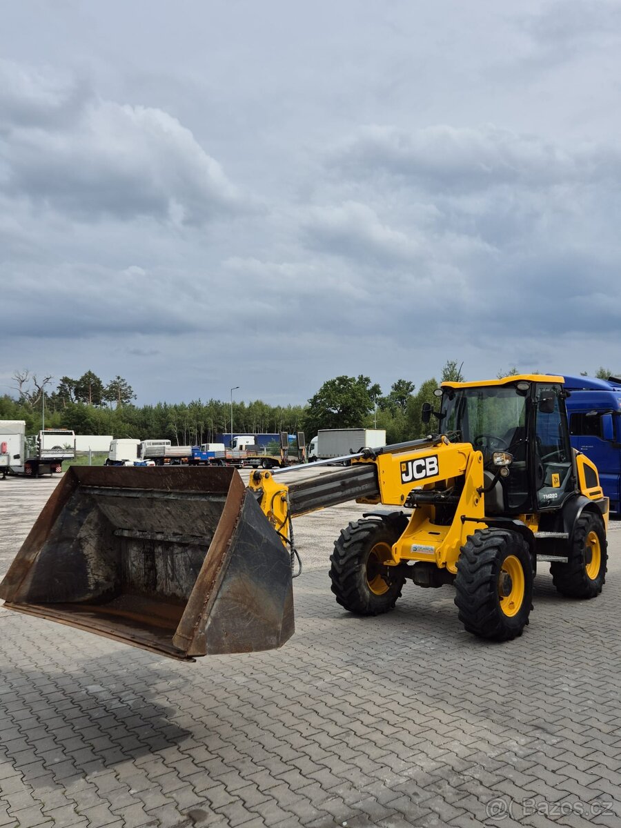 JCB TM 220 4X4 čelní nakladač s teleskopem - 5