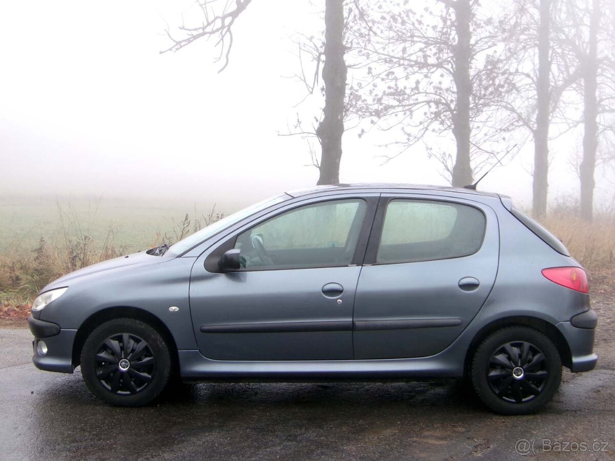 Peugeot 206 1.4i 82000km - 5